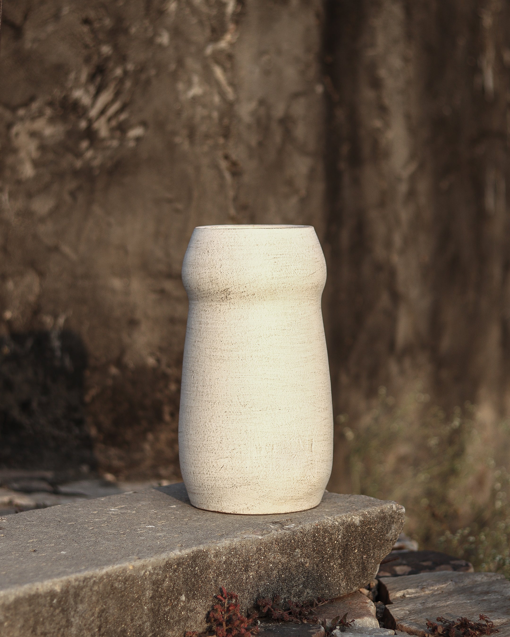 COLUMN - Terra White Terracotta Vase