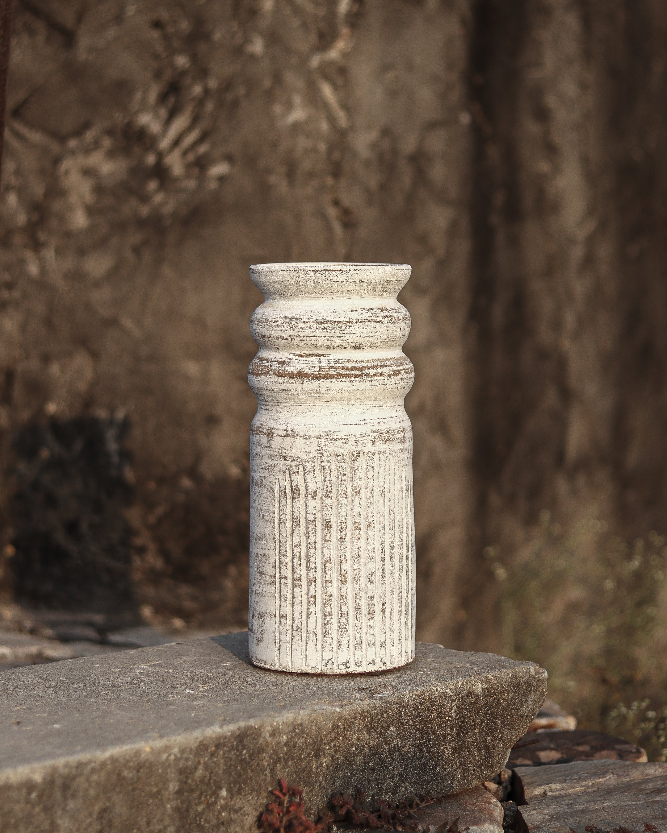 HERITAGE - Terra White Terracotta Vase