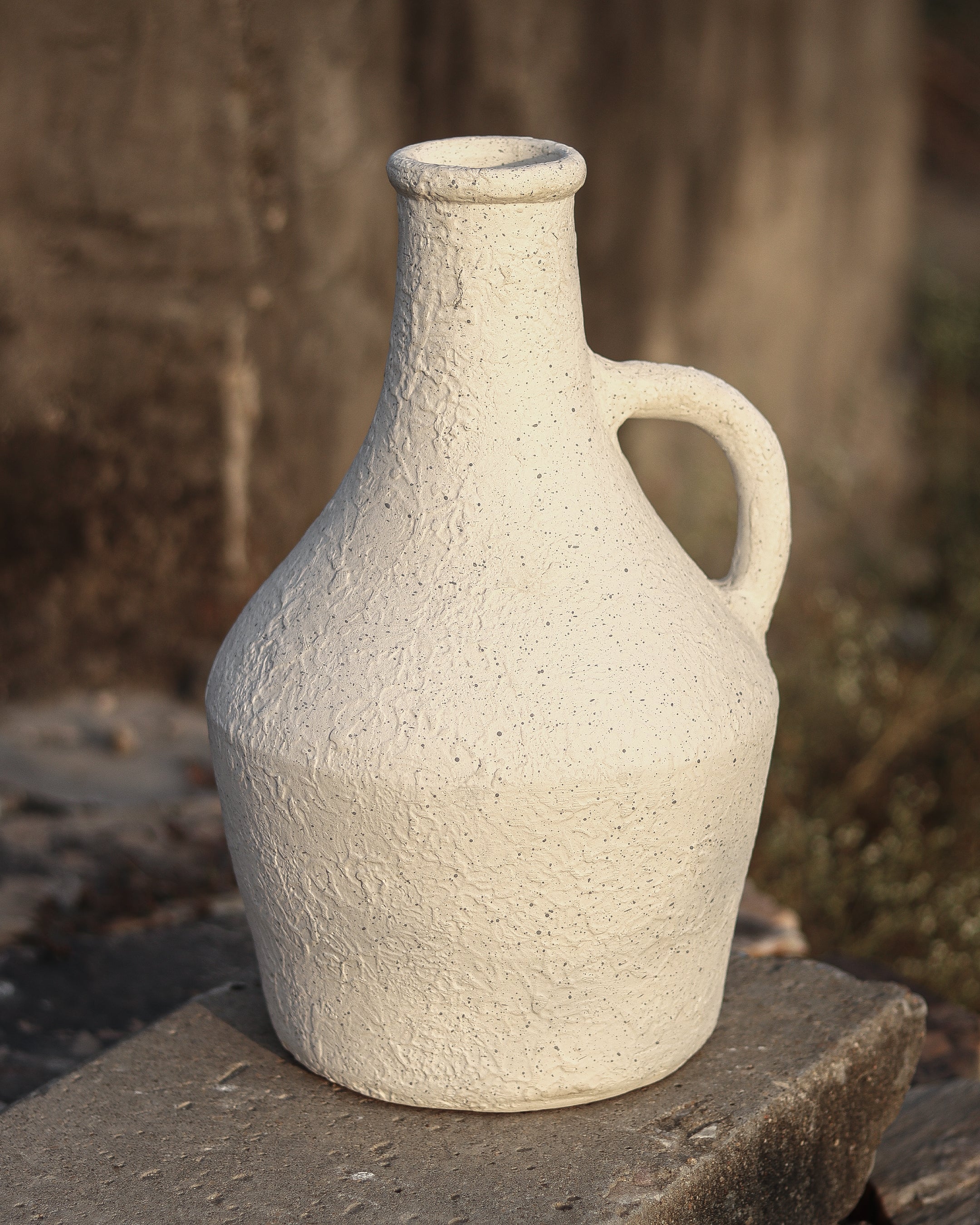 VINTAGE - Terra White Terracotta Vase